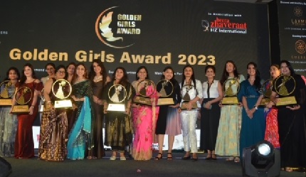 Actress Pooja Bedi addressing the audience