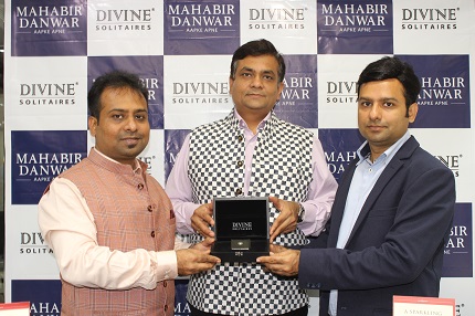 From L to R - Vijay Soni, Director Mahabir Danwar, Jignesh Mehta Founder & MD, Divine Solitaires, Arvind Soni, Director Mahabir Danwar 