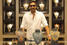 Kalyan Jewellers Opens New Showroom with Candere in Indore