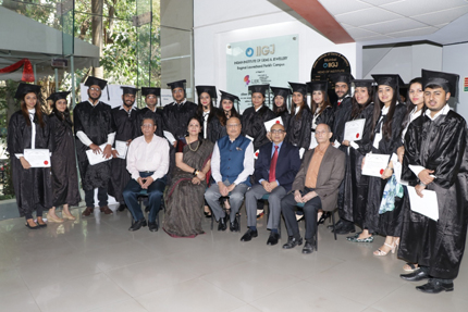 L to R sitting: Nirmalkumar Barmecha(Director, IIGJ), Ms. Namita Pandya (Director, IIGJ and Convener, IIGJ Tardeo), students, Premkumar Kothari (Chairman, Fine Jewellery and Chairman GJSCI), Sanjoy Ghosh (Dean, IIGJ) and Dr. R. K. Avasia (HOD Gemology Dep